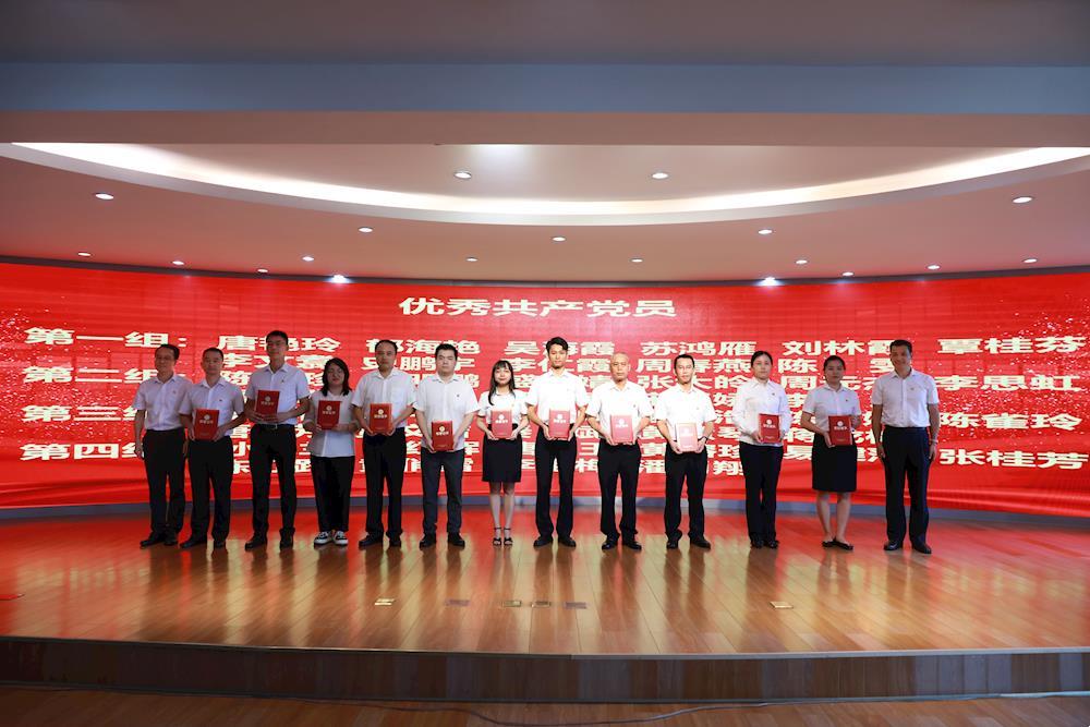 fe18547ddfec48768abb838d9c32a4dc.JPG